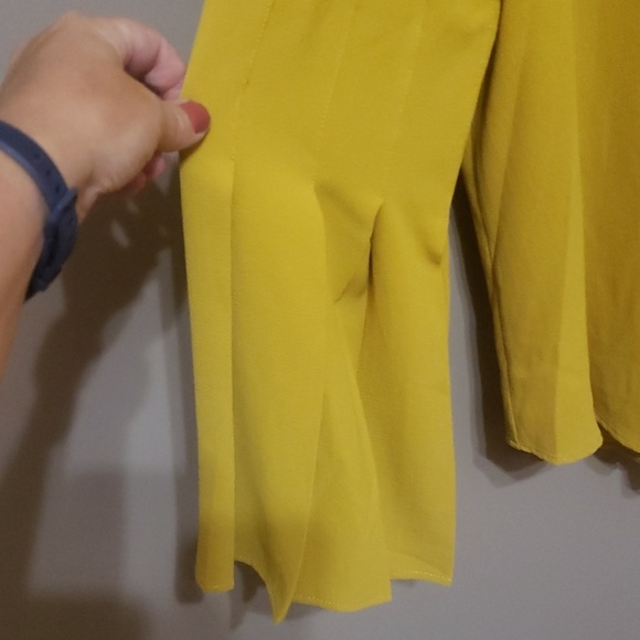Sz L mustard yellow blouse, long sleeve - Picture 2 of 6